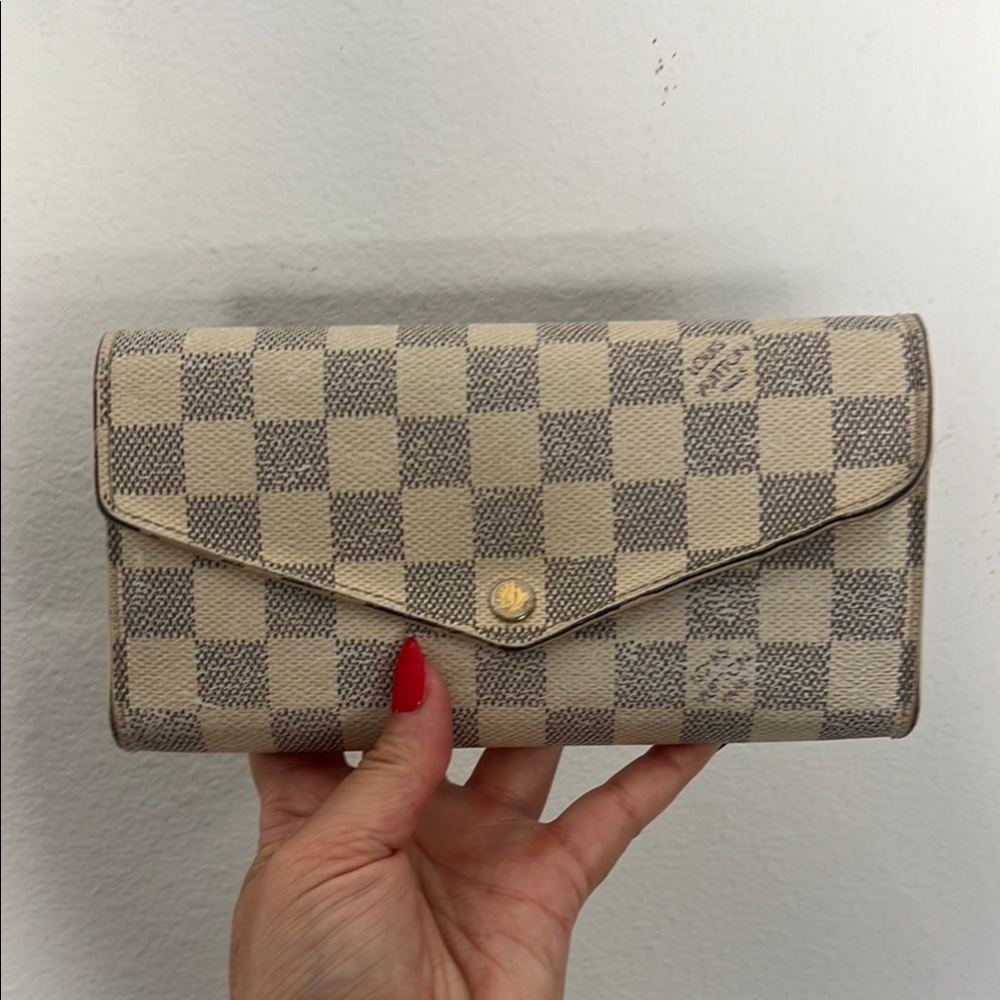 Authentic Louis Vuitton Damier Azur Sarah Wallet in White and Gray